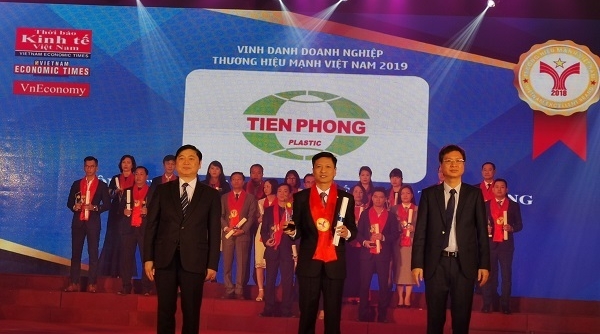 Công ty Cổ phần Nhựa Thiếu niên Tiền Phong vinh dự đón nhận danh hiệu Thương hiệu Mạnh Việt Nam năm 2018