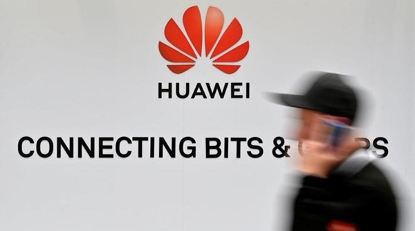 Mỹ nương tay, hoãn trừng phạt Huawei tới tháng 8