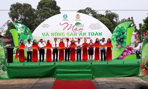 Khai trương Tuần lễ mận và nông sản an toàn tỉnh Sơn La năm 2019
