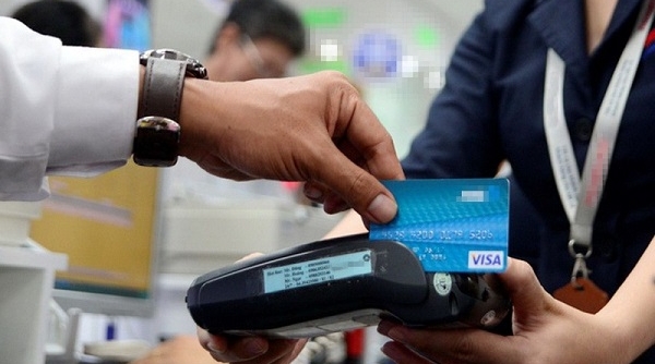 Hà Nội: Đẩy mạnh triển khai thanh toán tiền điện không dùng tiền mặt