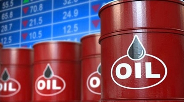 Giá dầu ngày 14/6: Sự cố tàu chở dầu tại Vịnh Oman khiến giá dầu tăng vọt