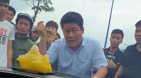Bắt chủ doanh nghiệp gọi ‘giang hồ’ vây xe công an ở Đồng Nai