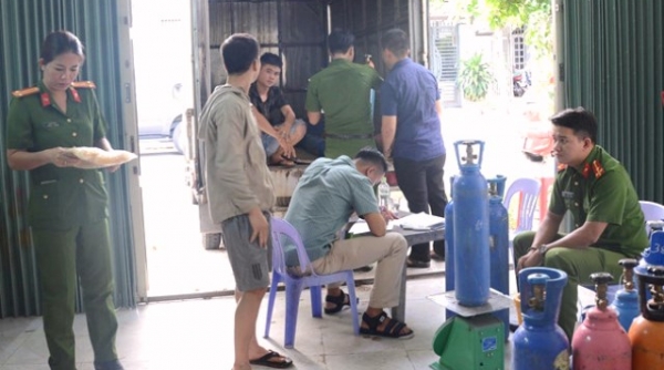 Đà Nẵng: Cảnh sát phát hiện 5.000 quả bóng cười không rõ nguồn gốc