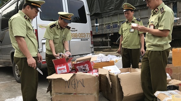Lạng Sơn: Thu giữ lô hàng hóa mỹ phẩm nhập lậu