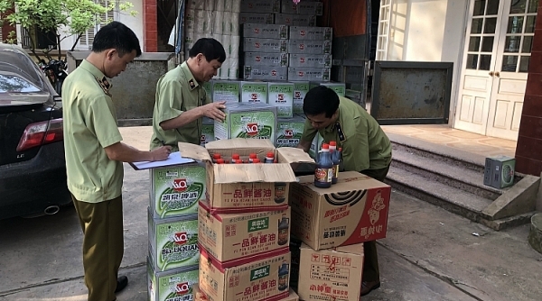 Lạng Sơn: Thu giữ hơn 1.800 sản phẩm nhập khẩu lậu từ Trung Quốc
