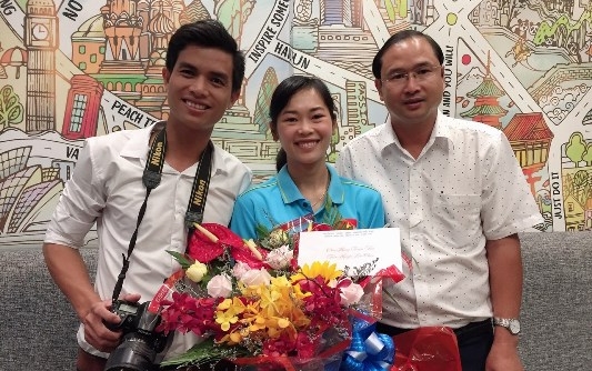 BR-VT: Tặng hoa và thưởng “nóng” 10 triệu đồng cho nữ tuyển thủ bóng đá QG Trần Nguyễn Bảo Châu quê hương BR- VT