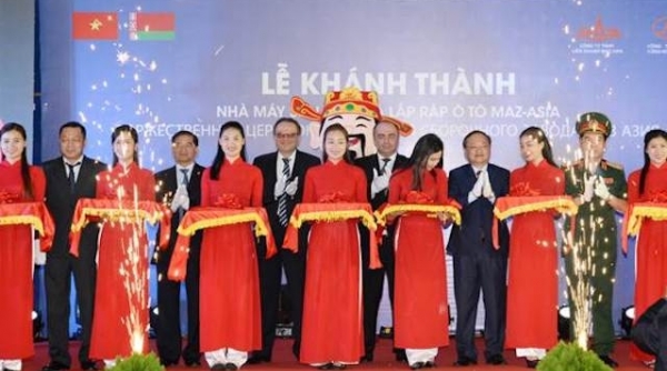 Phó Thủ tướng Belarus dự lễ khánh thành Nhà máy sản xuất lắp ráp ô tô tại Hưng Yên