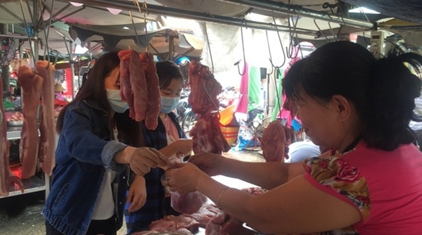 Giá thịt lợn tăng cao: Phó Thủ tướng yêu cầu các bộ có giải pháp ổn định giá