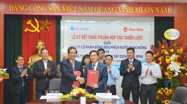 Tập đoàn Xây dựng Hòa Bình và Công ty CP Bóng đèn phích nước Rạng Đông ký kết hợp tác chiến lược