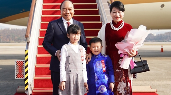 Lễ đón chính thức Thủ tướng Nguyễn Xuân Phúc tại Thủ đô Seoul, Hàn Quốc