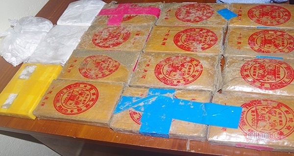 Quảng Nam: Thu giữ 25 bánh heroin trôi dạt vào bờ biển
