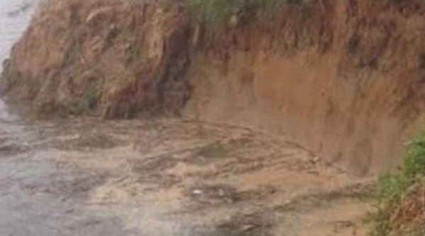 Phú Thọ: Tìm thấy thi thể 2 nạn nhân bị nước cuốn trôi ở bờ sông Lô