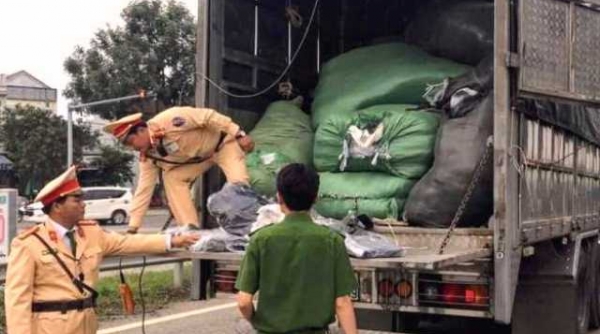 Đà Nẵng: Tạm giữ 4 tấn hàng hóa không rõ nguồn gốc