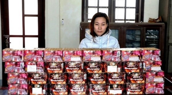 Hà Tĩnh: Bắt quả tang một phụ nữ tàng trữ gần 60kg pháo trong nhà