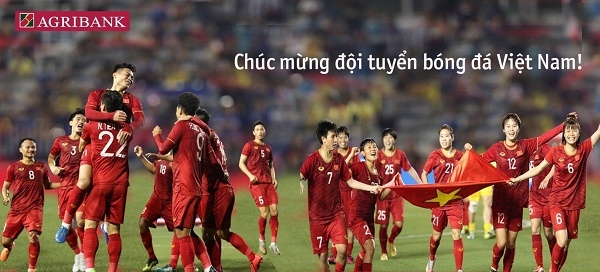 Agribank tặng 02 tỷ đồng cho 2 đội tuyển bóng đá nam và nữ Việt Nam