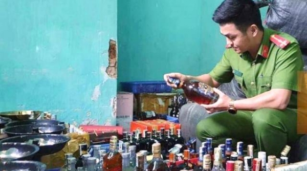 Đà Nẵng: Kiểm tra quán bar OQ Lounge phát hiện trữ rượu ngoại, thuốc lá lậu số lượng lớn
