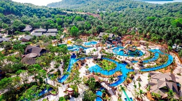 Công viên nước nghìn tỷ - Bảo bối hút khách du lịch của Nam Phú Quốc