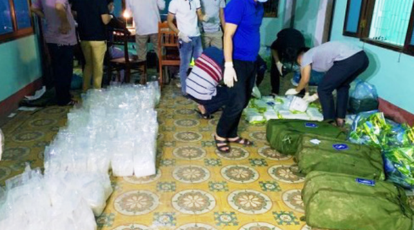 Quảng Bình: Truy bắt 2 nghi phạm bỏ lại gần 250kg ma túy tẩu thoát vào rừng