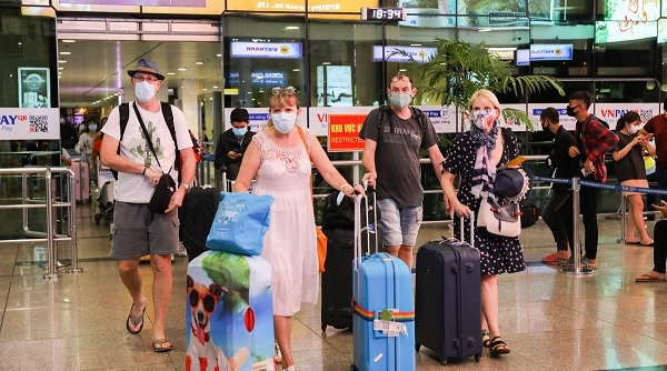 Bộ Y tế đã xác định được 8 chuyến bay có người nhiễm COVID-19