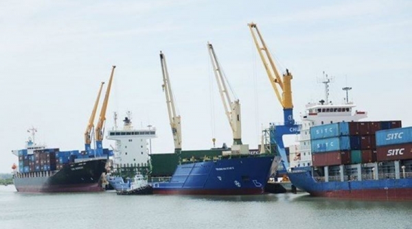 Đề xuất giảm phí dịch vụ cảng biển hỗ trợ doanh nghiệp