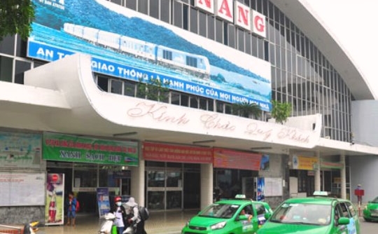 Đà Nẵng: Đóng cửa hàng trong nhà ga, giãn chuyến xe buýt, các siêu thị bán giao hàng tại nhà