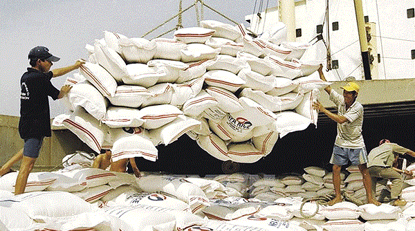 Đề xuất cho phép tiếp tục xuất khẩu gạo nhưng kiểm soát chặt số lượng
