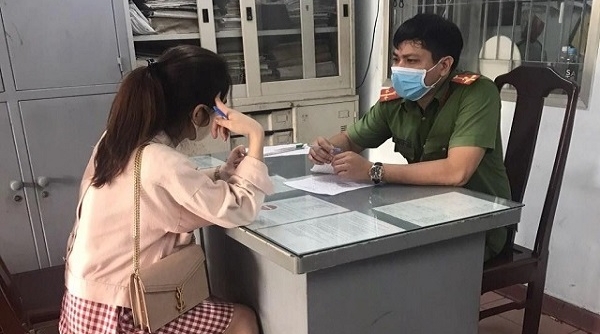 Nghệ An đã phạt 200.000 đồng một phụ nữ không đeo khẩu trang nơi công cộng