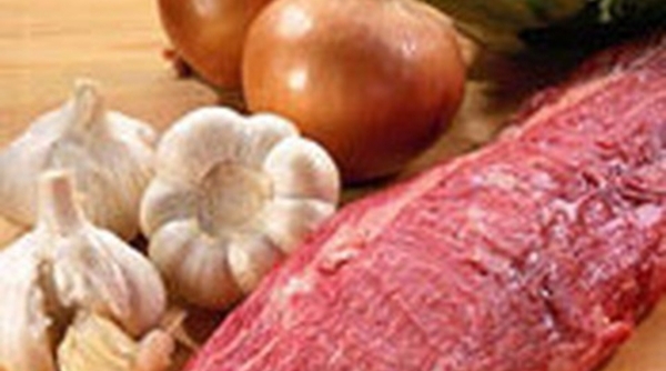 Giá cả thị trường ngày 8/4: Siêu thị giảm giá thịt cá, rau củ