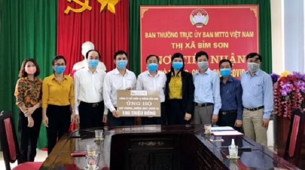 Bỉm Sơn (Thanh Hóa): Nhiều DN, cá nhân ủng hộ tiền mặt, thiết bị y tế phòng chống dịch Covid-19