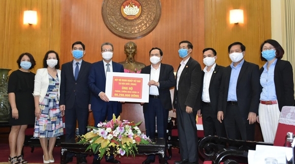 Kiều bào tại Thái Lan, Hàn Quốc ủng hộ phòng chống dịch Covid-19