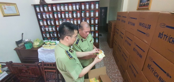 Hà Nội: Phát hiện 90.000 sản phẩm 'Bổ tỳ ích nhi' có dấu hiệu xâm phạm quyền SHTT