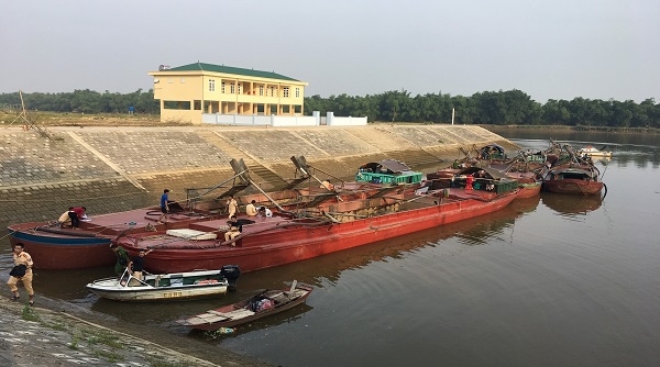Hà Tĩnh: Ngăn chặn nạn khai thác cát trái phép trên sông Lam