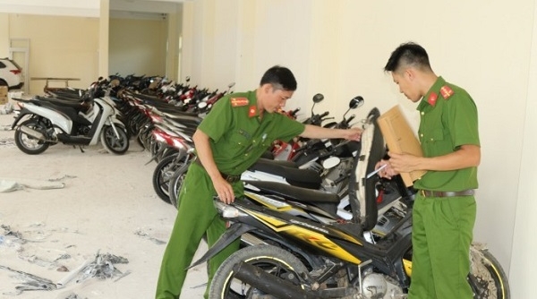 Quảng Bình: Bắt giữ xe tải vận chuyển 60 xe mô tô không rõ nguồn gốc