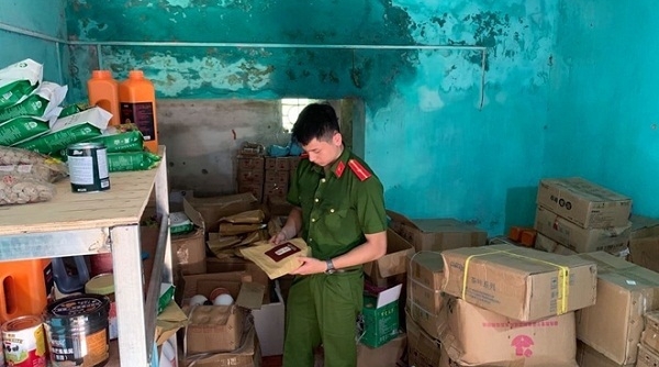 Hà Nội: Thu giữ số lượng lớn nguyên liệu trà sữa nhập lậu ở Hà Nội