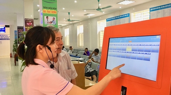 Trung tâm Y tế huyện Lâm Thao đẩy mạnh thanh toán điện tử