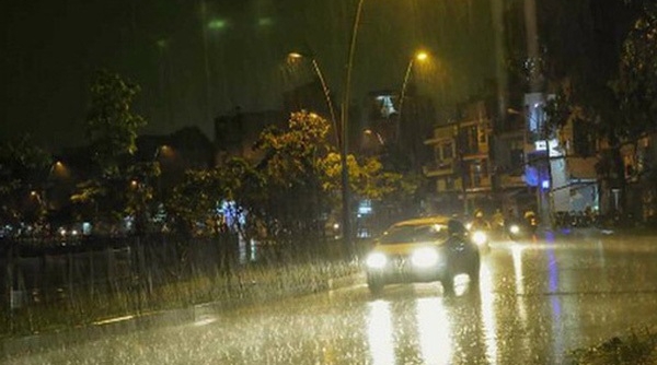 Dự báo thời tiết ngày 25/5: Hà Nội ngày nắng nóng, đêm mưa giông