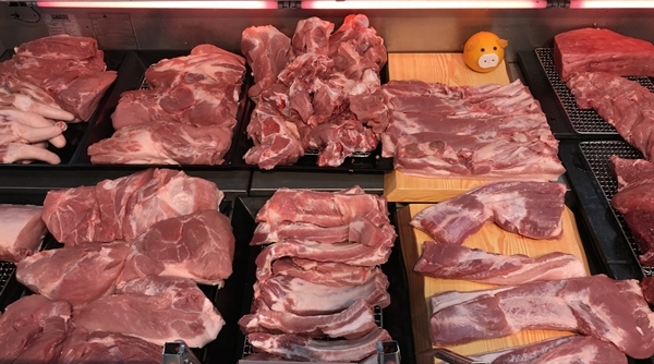 Phá vỡ lời hứa với Chính phủ, doanh nghiệp chăn nuôi liên tục nâng giá thịt lợn