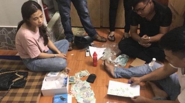Đà Nẵng: Bắt đôi nam nữ chuyên bán ma túy trước cổng bệnh viện