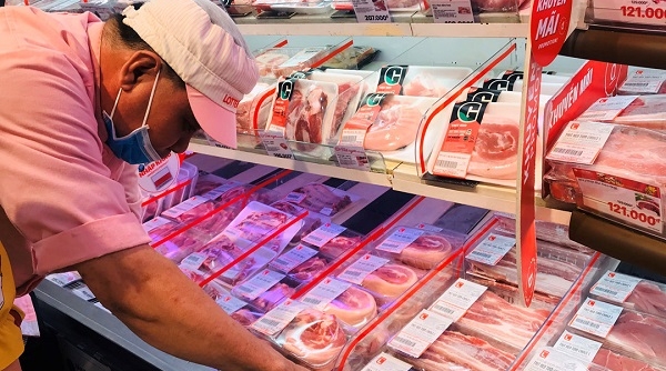 Giá cả thị trường 31/5: Siêu thị tăng cường khuyến mãi thịt lợn nhập khẩu thu hút người tiêu dùng