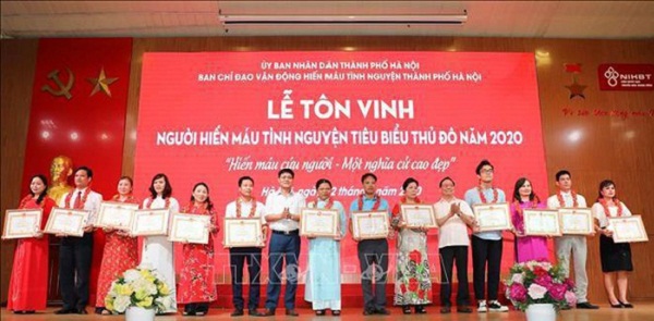 Hà Nội: Vinh danh gần 181 gia đình và cá nhân hiến máu tình nguyện