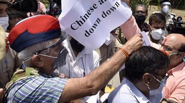 Ấn Độ kêu gọi tẩy chay hàng hóa Trung Quốc