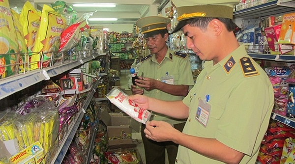 Cục QLTT Nam Định: Tăng cường đấu tranh chống buôn lậu, gian lận thương mại