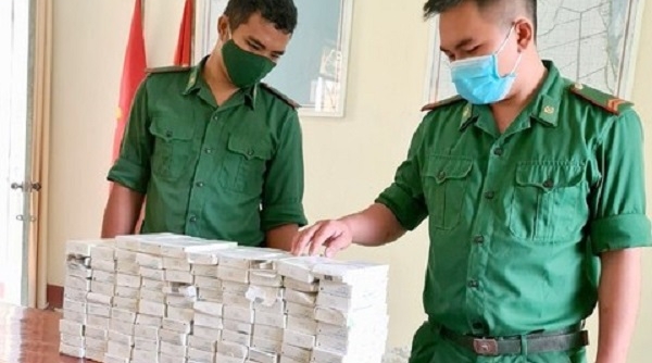 BĐBP An Giang: Thu giữ lô hàng dụng cụ y tế trị giá khoảng 108 triệu đồng