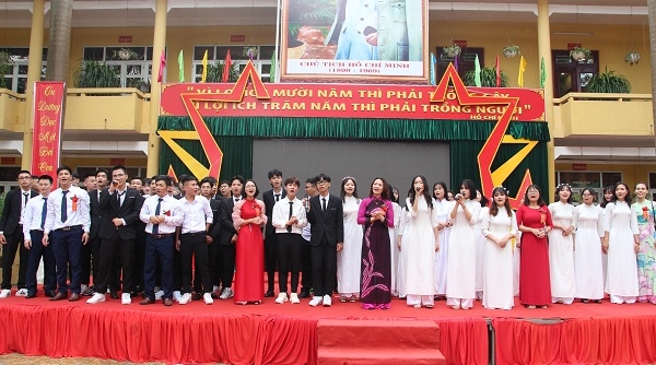 Trường THPT Vĩnh Yên (Vĩnh Phúc): Xúc động lễ tri ân và trưởng thành