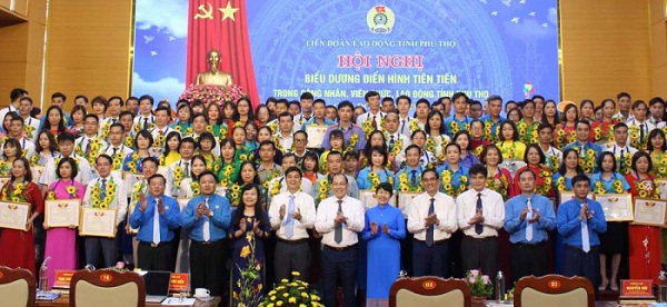 Phú Thọ: Biểu dương khen thưởng hơn 200 điển hình tiên tiến trong CNVCLĐ giai đoạn 2016 – 2020