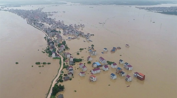 Việt Nam ủng hộ Trung Quốc 100.000 USD nhằm hỗ trợ khắc phục hậu quả lũ lụt, động đất