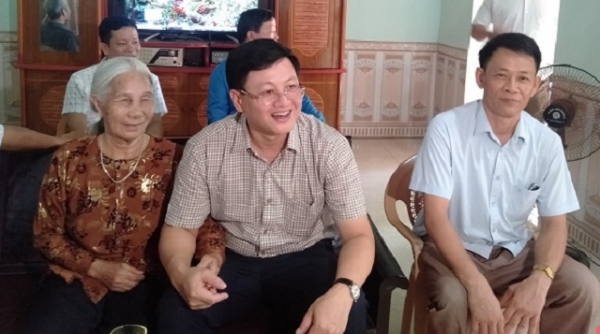 Thanh Hóa: Phó Chủ tịch UBND tỉnh Mai Xuân Liêm thăm các gia đình chính sách