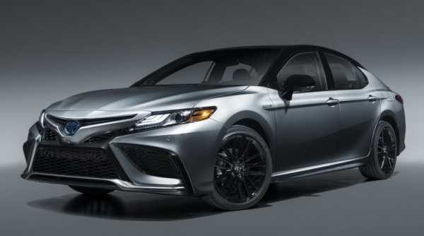 Toyota Camry 2021 ra mắt: Thêm công nghệ, quyết đấu Honda Accord