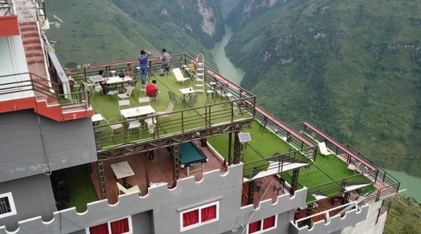 Nhà hàng Panorama trên đèo Mã Pì Lèng được cải tạo theo thiết kế mới