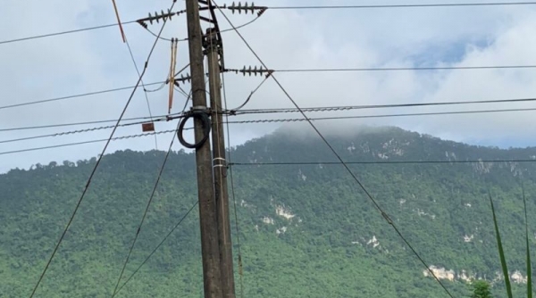 Điện lực Hà Giang cấp điện trở lại cho khách hàng bị ảnh hưởng do mưa lũ